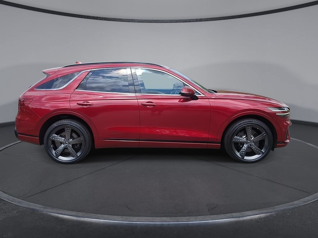 Used 2025 Genesis GV70 3.5T Sport w/ Sport Advanced Package AWD/4WD image 5