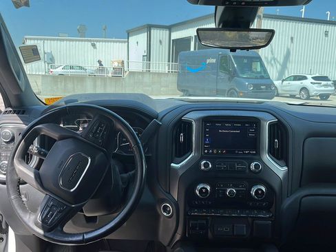 Used 2020 GMC Sierra 1500 Denali w/ Denali Ultimate Package AWD/4WD image 11