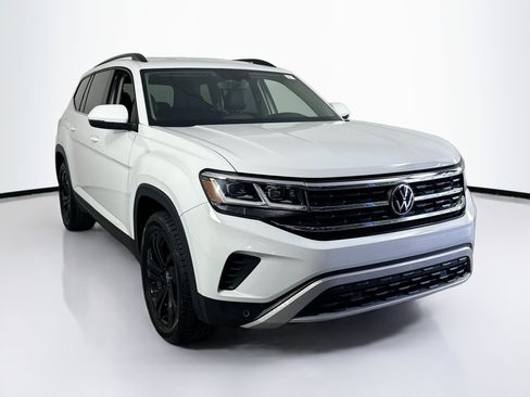 Used 2023 Volkswagen Atlas SE image 3