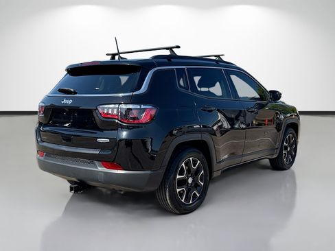 Used 2022 Jeep Compass Latitude FWD image 3