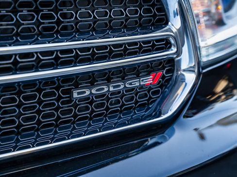 Used 2020 Dodge Durango SXT image 5