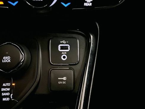 Used 2021 Jeep Compass Latitude AWD/4WD image 31