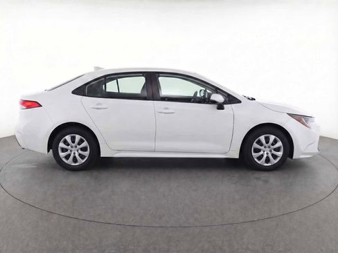 Used 2025 Toyota Corolla LE image 8