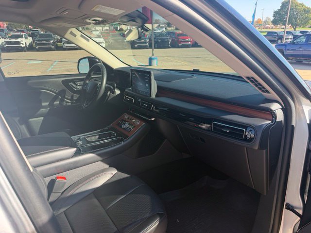 Used 2024 Lincoln Aviator Reserve w/ Jet Package AWD/4WD image 15