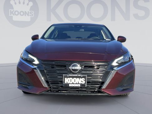 Used 2023 Nissan Altima 2.5 SV FWD image 11