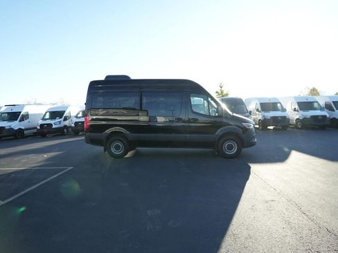 Used 2023 Mercedes-Benz Sprinter 2500 image 5