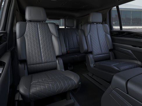 New 2025 Cadillac Escalade IQ Luxury 1 w/ Smart Trailering package image 18