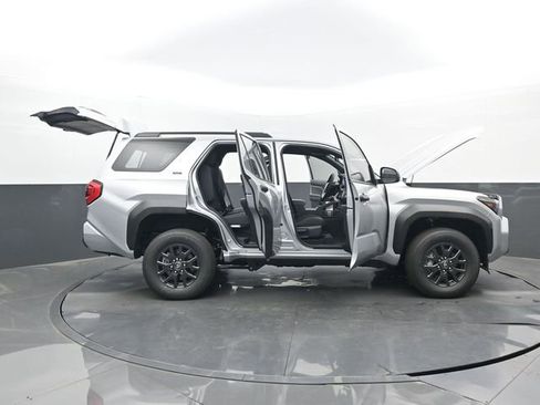 New 2026 Toyota 4Runner SR5 RWD image 30