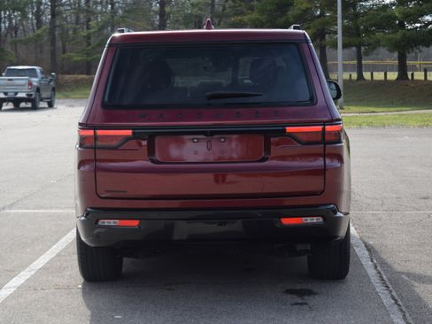 Used 2023 Jeep Wagoneer Series II image 27