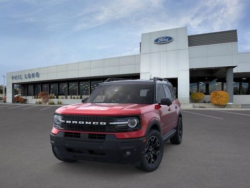 New 2025 Ford Bronco Sport Outer Banks w/ Outer Banks Tech Package+ AWD/4WD image 2