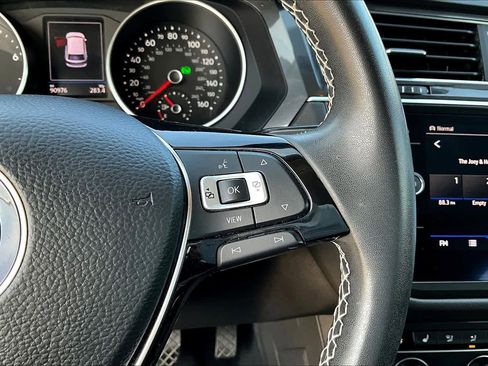 Used 2021 Volkswagen Tiguan SE image 25