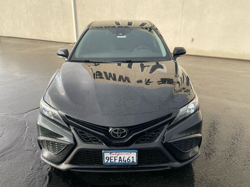 Used 2023 Toyota Camry SE image 2