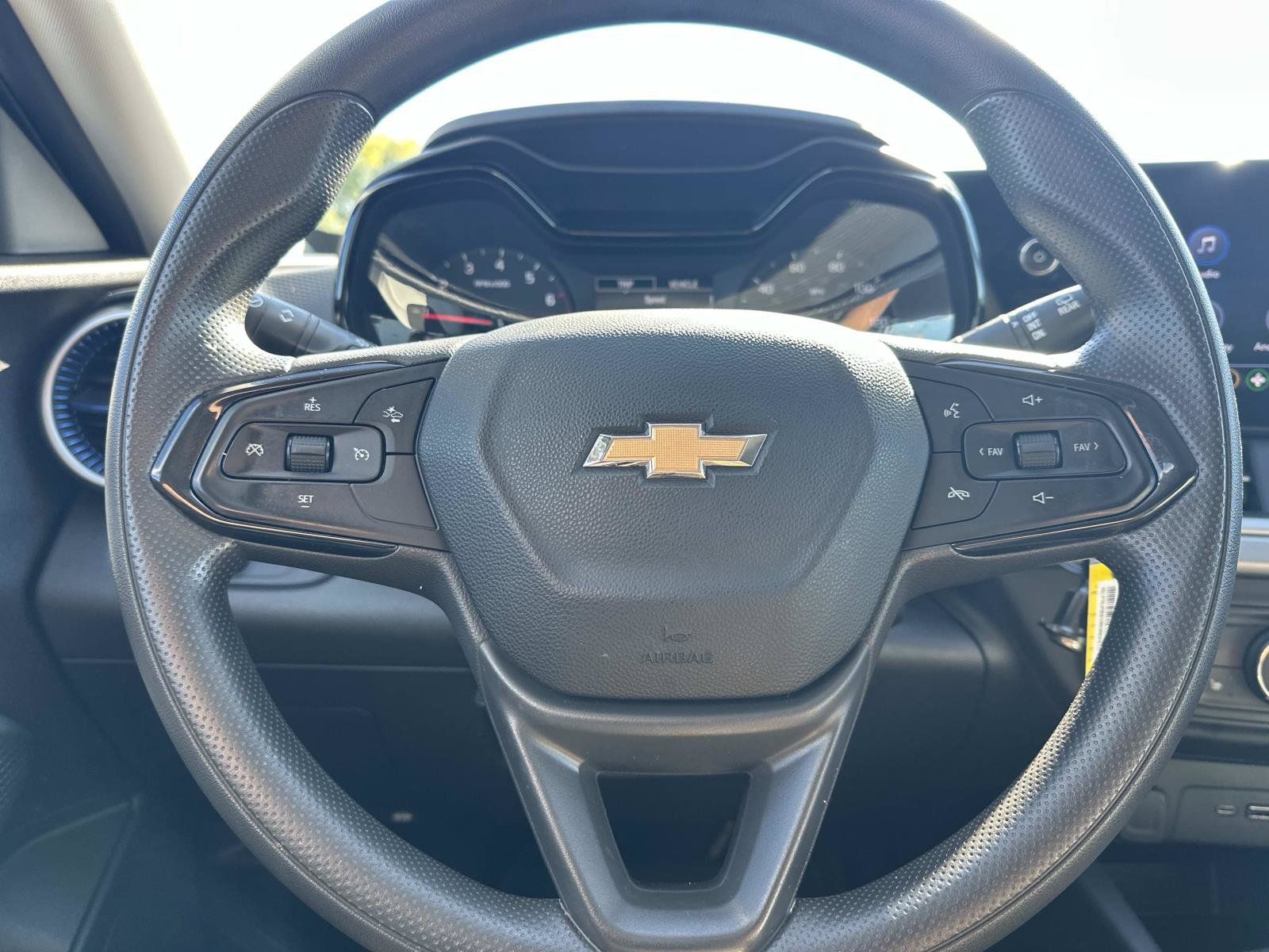 Certified 2024 Chevrolet Trax LS w/ LS Convenience Package FWD image 19
