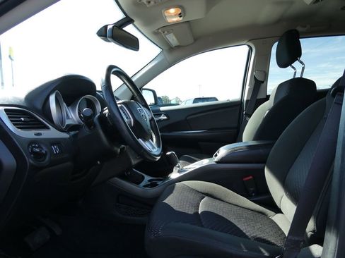 Used 2019 Dodge Journey SE w/ Premium Group FWD image 24