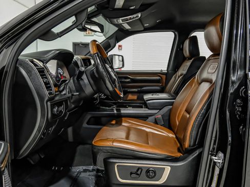 Used 2019 RAM 1500 Limited AWD/4WD image 16
