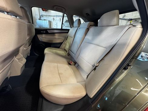 Used 2019 Subaru Outback 2.5i Premium AWD/4WD image 13