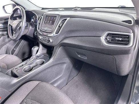 Used 2020 Chevrolet Equinox LT image 30