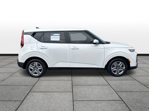 Used 2022 Kia Soul LX FWD image 6