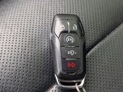 Used 2016 Ford F150 Lariat w/ Equipment Group 502A Luxury AWD/4WD image 21