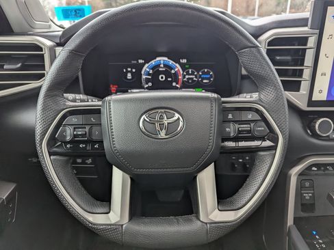 Used 2023 Toyota Sequoia Limited image 27