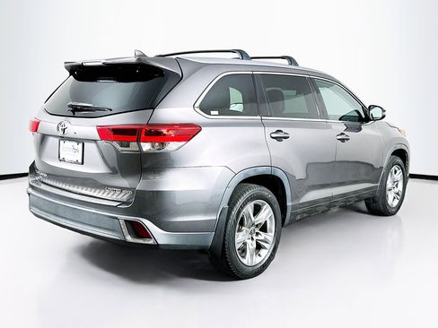 Used 2018 Toyota Highlander Limited w/ Carpet Mat Package (TMS) image 9