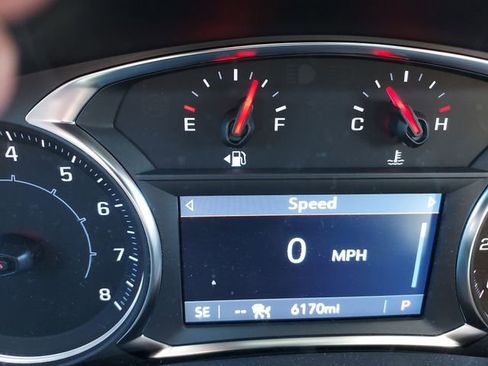 Certified 2023 GMC Terrain SLT image 11