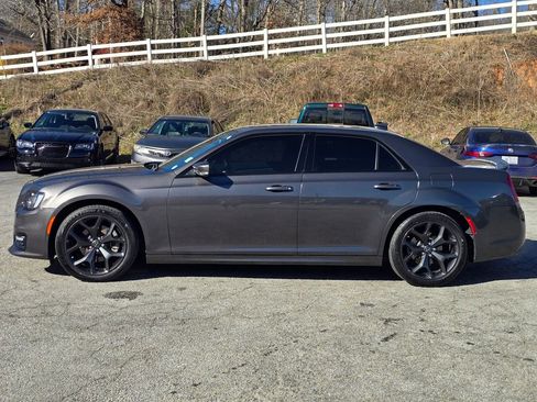 Used 2022 Chrysler 300 S w/ Comfort Group image 15