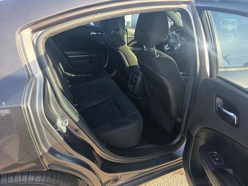 Used 2013 Dodge Charger SE image 11