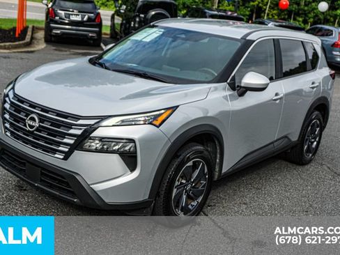 Used 2025 Nissan Rogue SV FWD image 15