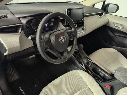 Used 2021 Toyota Corolla LE w/ Carpet Mat Package (TMS) image 9