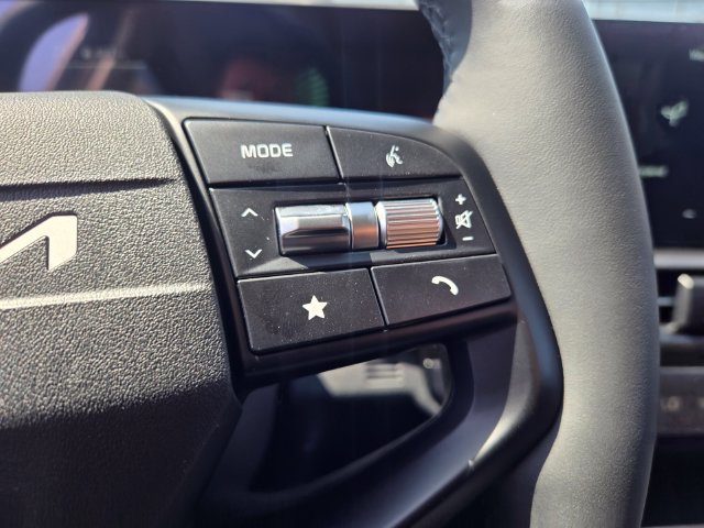 New 2027 Kia Sportage LX FWD image 16