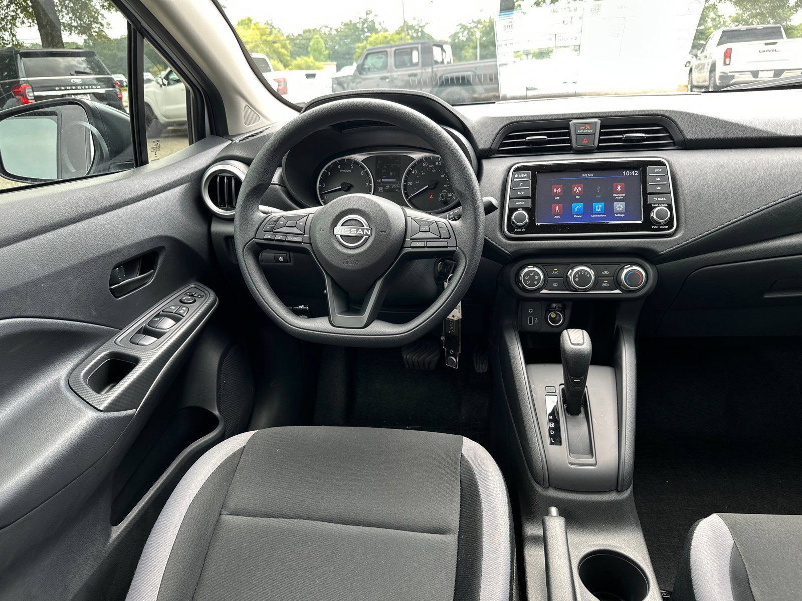 Used 2025 Nissan Versa S w/ S Plus Package FWD image 22