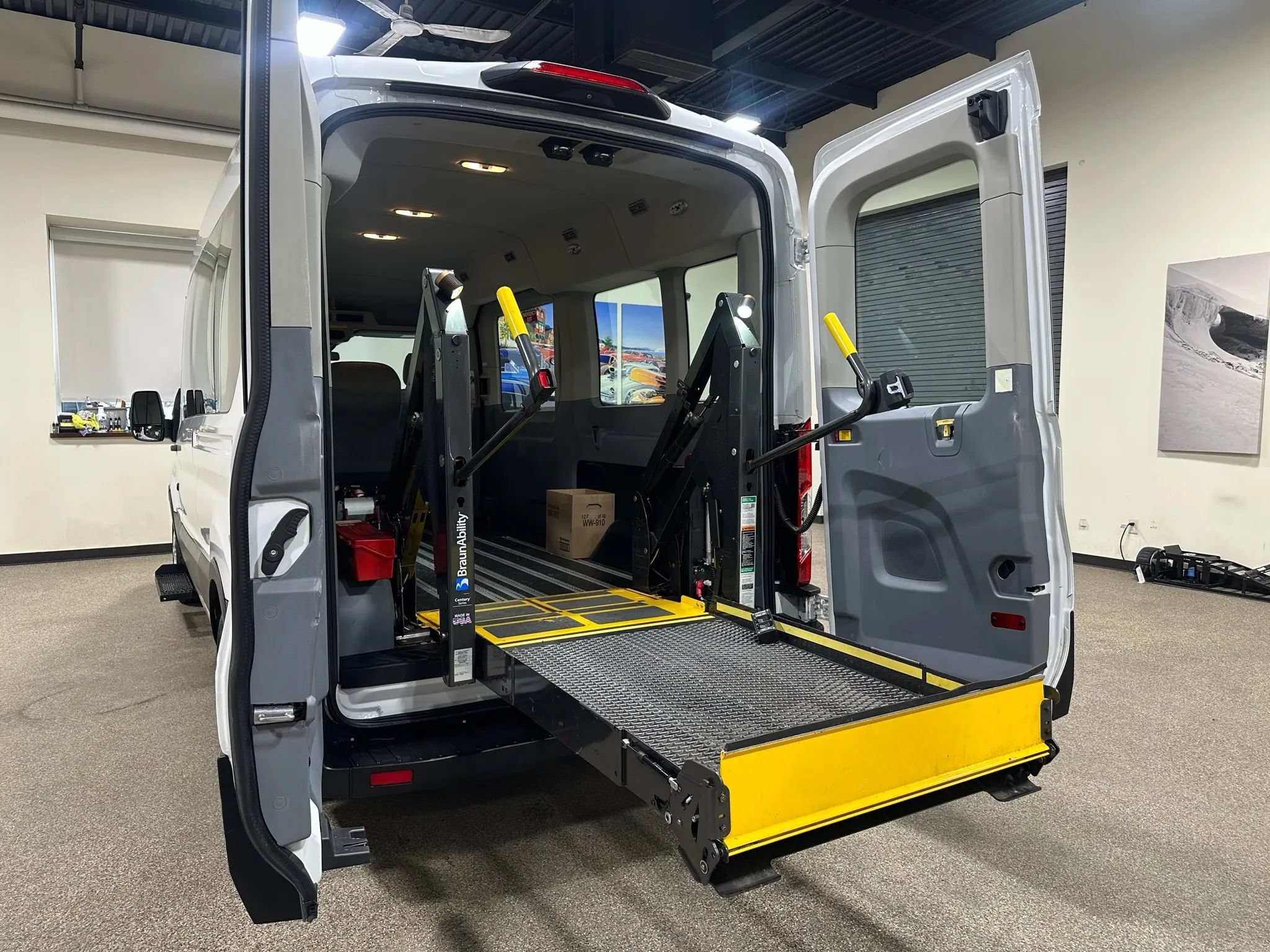 Used 2019 Ford Transit 350 XL RWD image 41