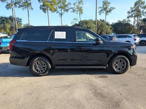 Certified 2025 Ford Expedition Active AWD/4WD image 3