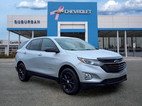Used 2019 Chevrolet Equinox LT w/ Driver Convenience Package FWD image 3