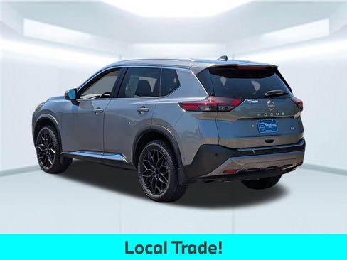 Used 2023 Nissan Rogue SL w/ SL Premium Package FWD image 4