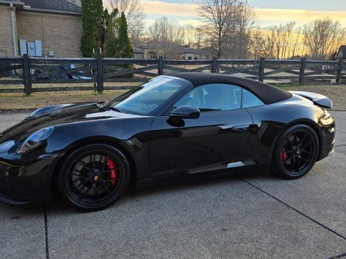 Used 2026 Porsche 911 Carrera 4 GTS AWD/4WD image 4