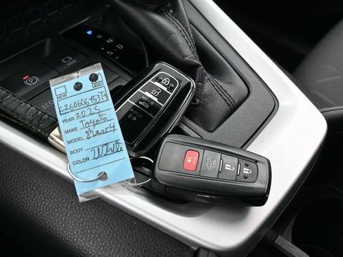 Used 2025 Toyota RAV4 XLE w/ Convenience Package FWD image 26