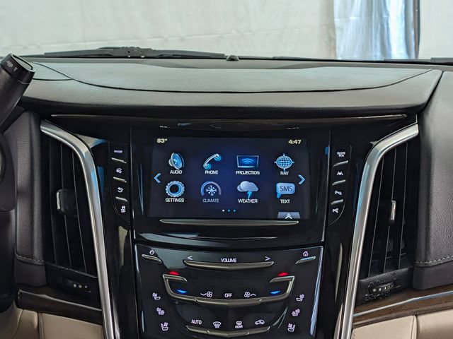 Used 2019 Cadillac Escalade Luxury AWD/4WD image 27