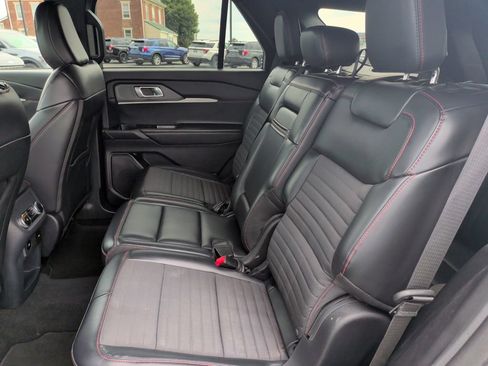Certified 2025 Ford Explorer ST-Line w/ ST-Line Street Pack AWD/4WD image 6