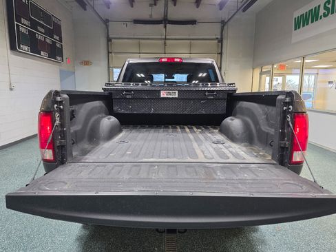 Used 2017 RAM 3500 Tradesman w/ Chrome Appearance Group image 21