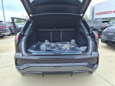 New 2026 Audi Q3 quattro 2.0T AWD/4WD image 23