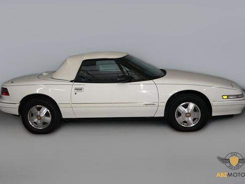 Used 1990 Buick Reatta Convertible image 4