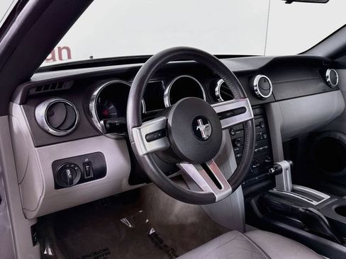 Used 2006 Ford Mustang Convertible RWD image 17