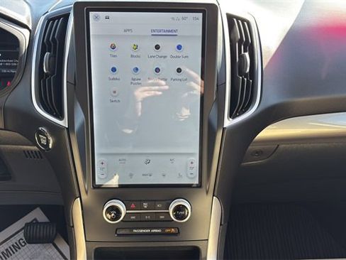 Used 2023 Ford Edge SEL w/ Convenience Package image 14