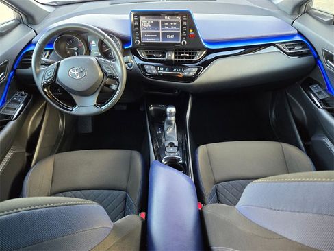 Used 2021 Toyota C-HR XLE image 15