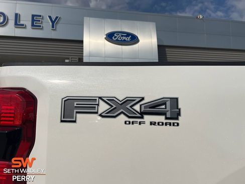 New 2026 Ford F350 Lariat w/ Black Appearance Package image 4