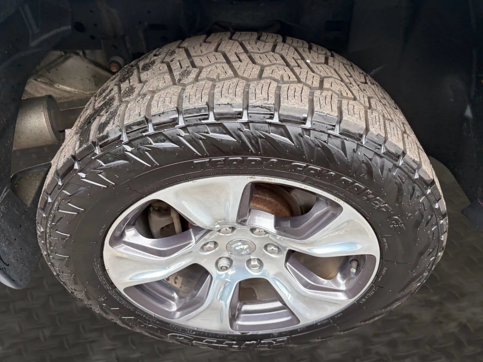 Used 2019 RAM 1500 Laramie AWD/4WD image 41