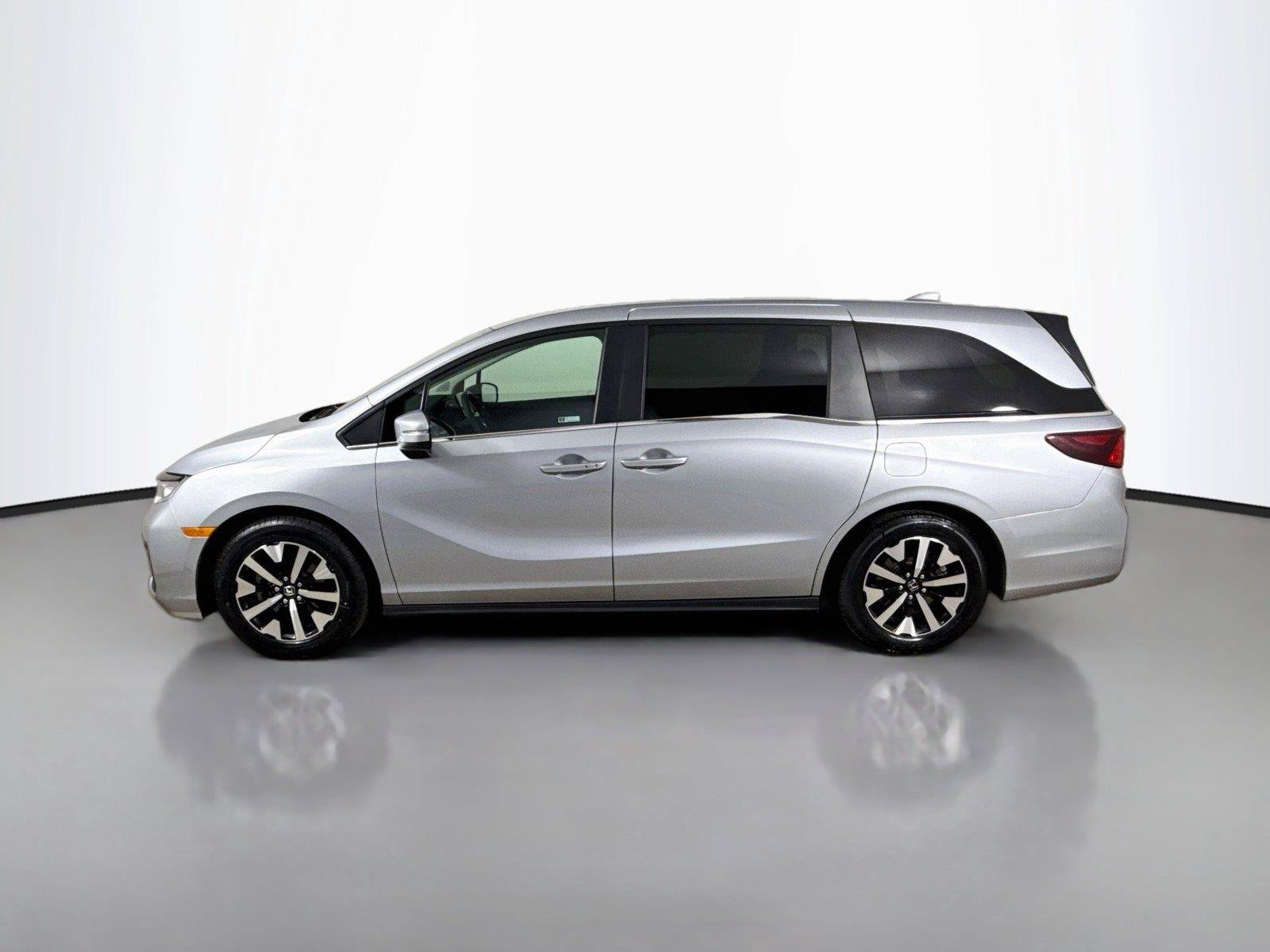 Certified 2025 Honda Odyssey EX-L image 8