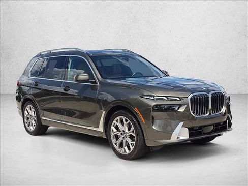Certified 2026 BMW X7 xDrive40i AWD/4WD image 3